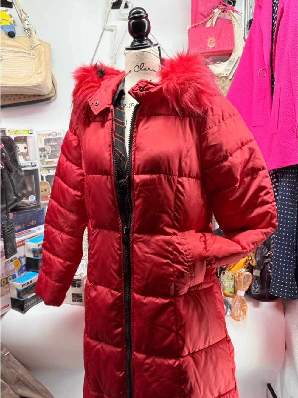 Red Puffer Coat with removable Faux Fur Trim - Women Top/bottom zip with pocket - Picture 14 of 17